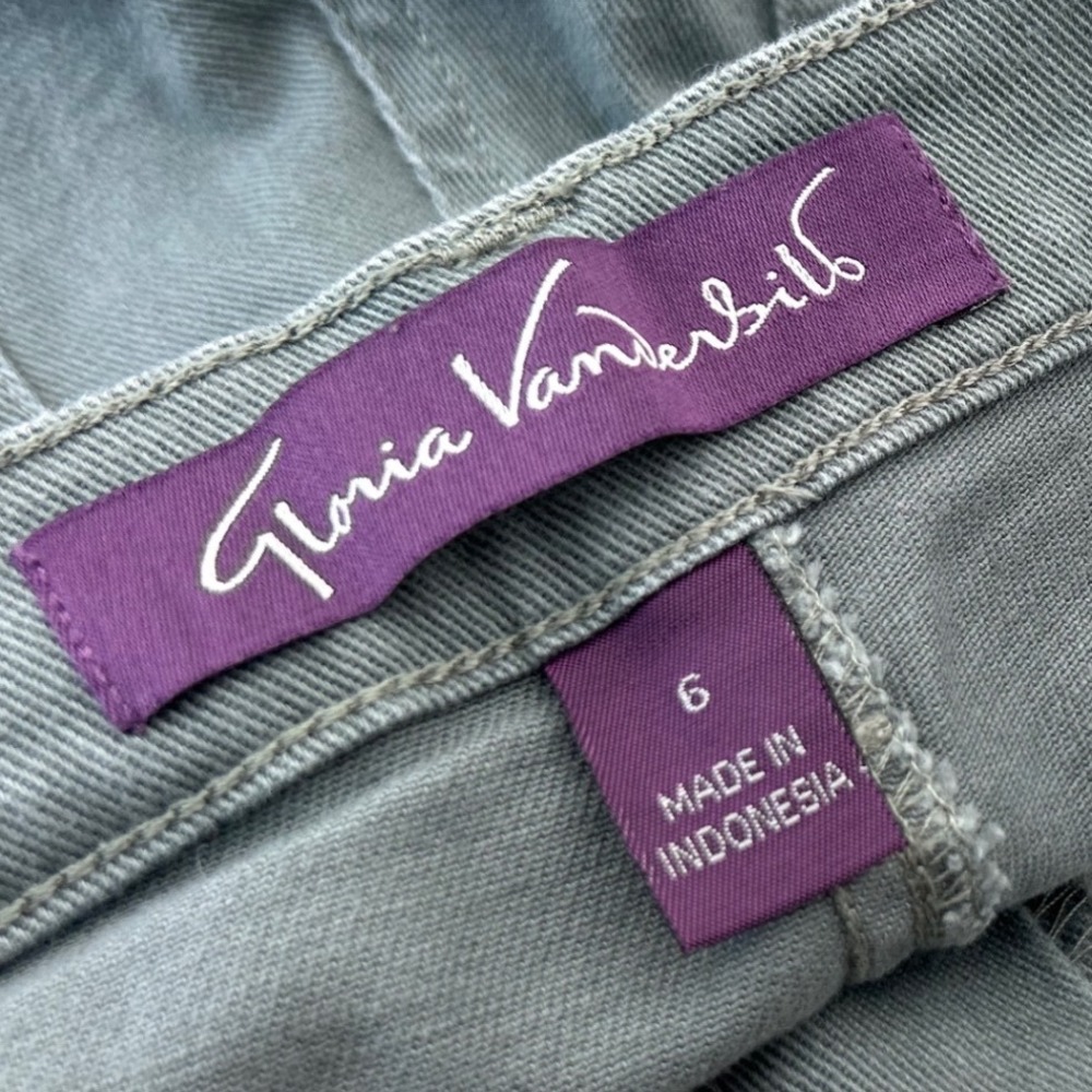 Gloria Vanderbilt Amanda High Rise Straight Leg Jeans Sage Green Size 6 Short - Picture 2 of 9